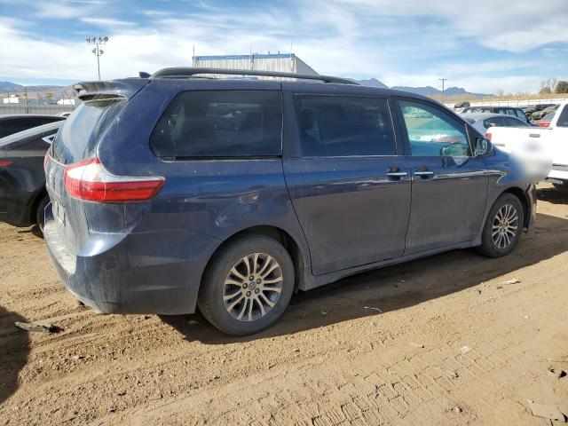 5TDYZ3DC6JS913391 - 2018 TOYOTA SIENNA XLE BLUE photo 3