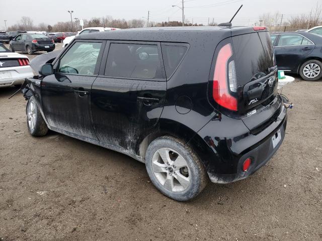 KNDJN2A27J7625716 - 2018 KIA SOUL BLACK photo 2