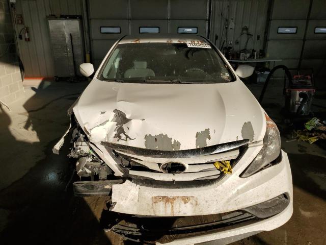 5NPEB4AC4EH857013 - 2014 HYUNDAI SONATA GLS WHITE photo 5