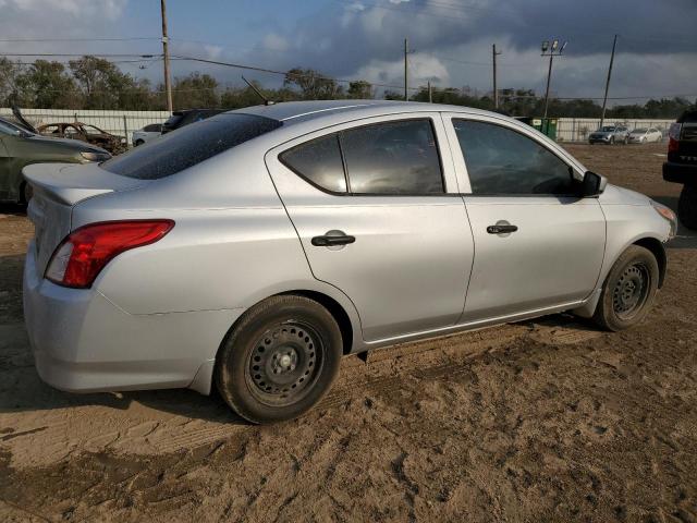 3N1CN7AP4JL802979 - 2018 NISSAN VERSA S SILVER photo 3