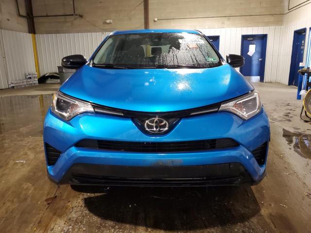 2T3BFREV4JW807005 - 2018 TOYOTA RAV4 LE BLUE photo 5