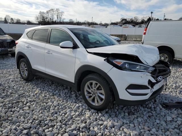 KM8J23A48HU331443 - 2017 HYUNDAI TUCSON SE WHITE photo 4