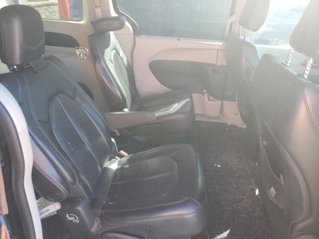 2C4RC1BG2JR290375 - 2018 CHRYSLER PACIFICA TOURING L BLACK photo 11
