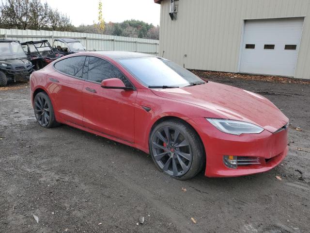 5YJSA1E4XJF245981 - 2018 TESLA MODEL S RED photo 4