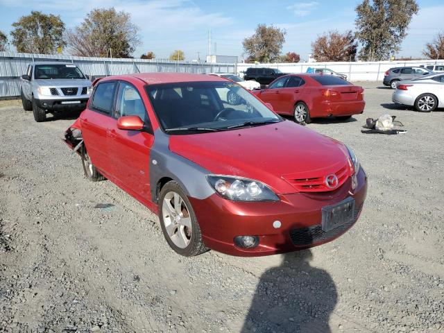 JM1BK143551299838 - 2005 MAZDA 3 HATCHBACK RED photo 4