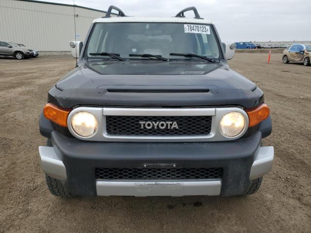 JTEBU11F770061728 - 2007 TOYOTA FJ CRUISER BLACK photo 5