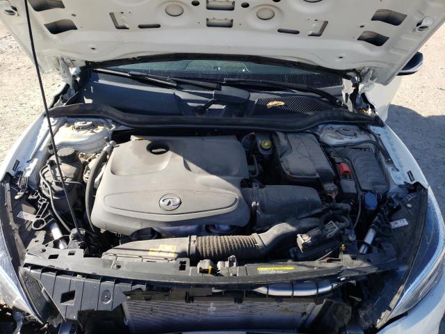 SJKCH5CR5JA053637 - 2018 INFINITI QX30 BASE أبيض صورة 12