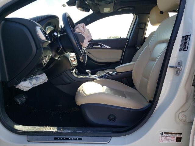 SJKCH5CR5JA053637 - 2018 INFINITI QX30 BASE أبيض صورة 7