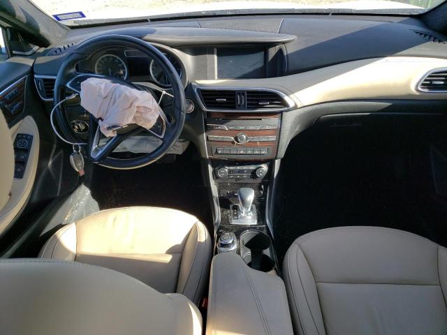 SJKCH5CR5JA053637 - 2018 INFINITI QX30 BASE أبيض صورة 8