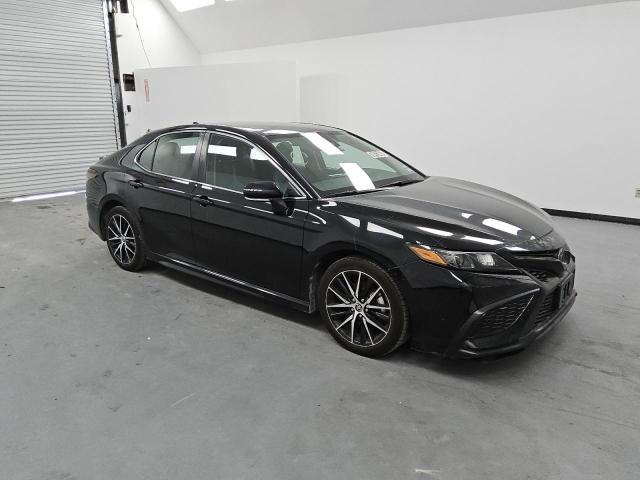 4T1G11AKXPU724570 - 2023 TOYOTA CAMRY SE NIGHT SHADE BLACK photo 4