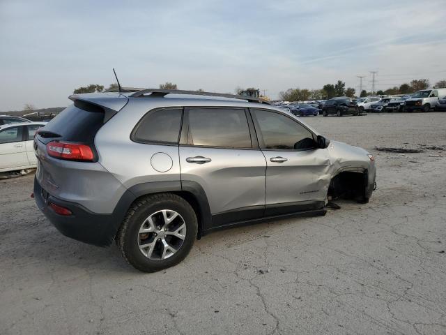 1C4PJMBB9HW536536 - 2017 JEEP CHEROKEE TRAILHAWK SILVER photo 3