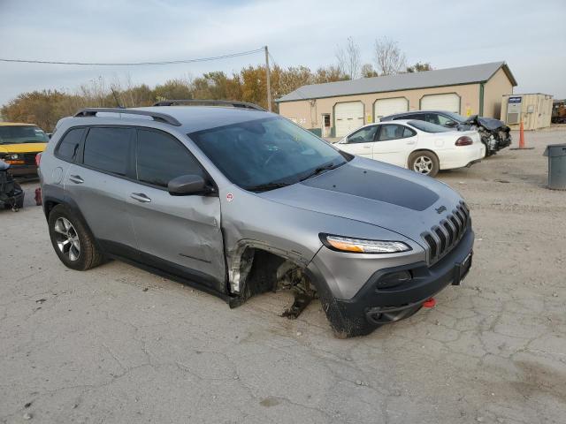 1C4PJMBB9HW536536 - 2017 JEEP CHEROKEE TRAILHAWK SILVER photo 4