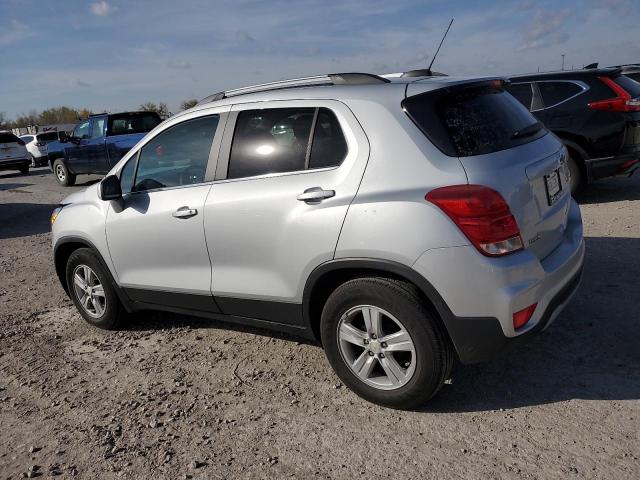 3GNCJLSB0LL203057 - 2020 CHEVROLET TRAX 1LT SILVER photo 2