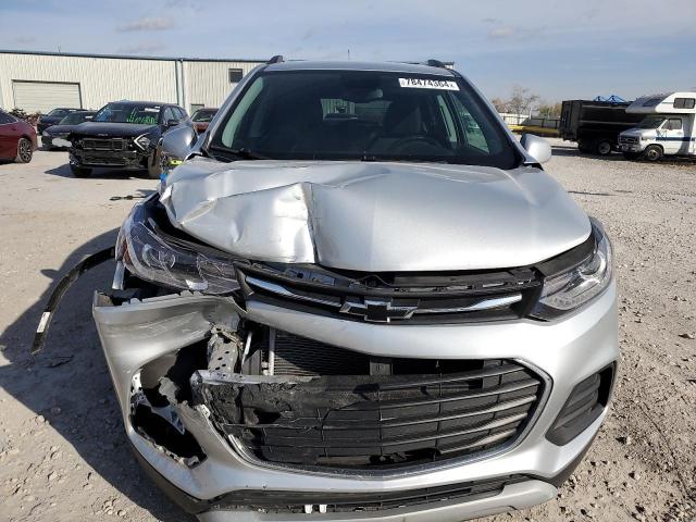 3GNCJLSB0LL203057 - 2020 CHEVROLET TRAX 1LT SILVER photo 5