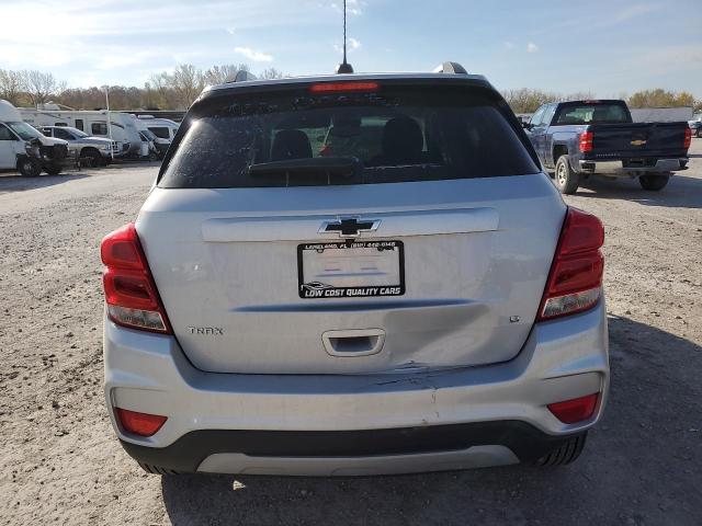 3GNCJLSB0LL203057 - 2020 CHEVROLET TRAX 1LT SILVER photo 6