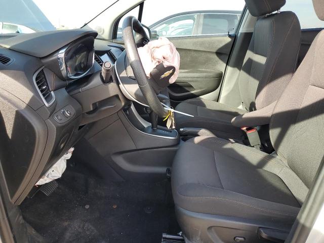 3GNCJLSB0LL203057 - 2020 CHEVROLET TRAX 1LT SILVER photo 7
