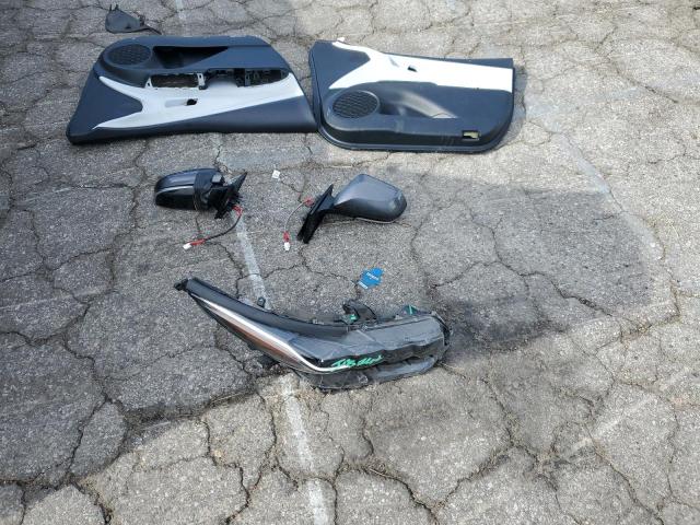 JTDKARFPXH3034231 - 2017 TOYOTA PRIUS PRIM 灰色 照片 12