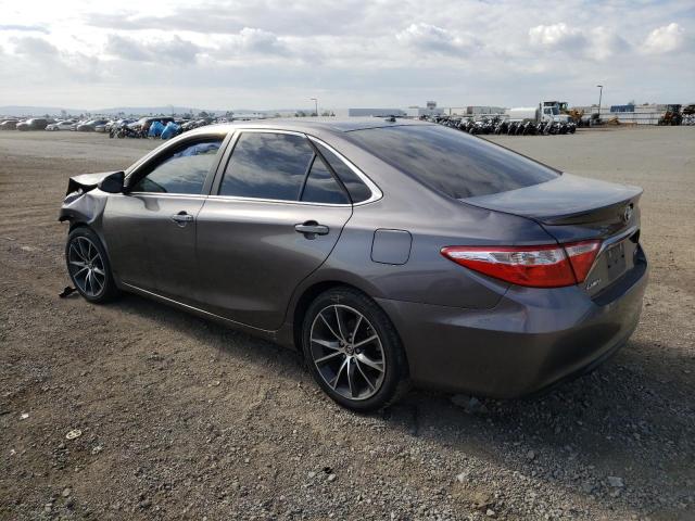 4T1BF1FK5FU906339 - 2015 TOYOTA CAMRY LE GRAY photo 2