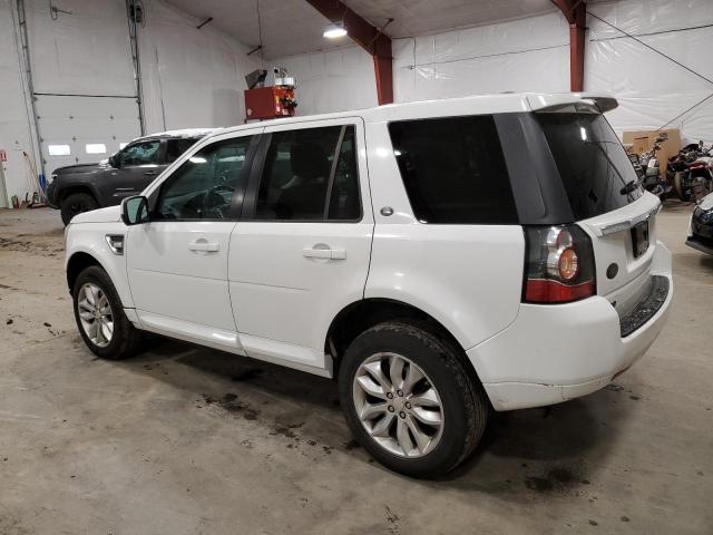 SALFR2BG3EH408774 - 2014 LAND ROVER LR2 HSE WHITE photo 2