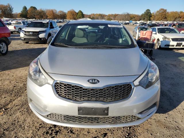 KNAFK4A65F5334905 - 2015 KIA FORTE LX SILVER photo 5