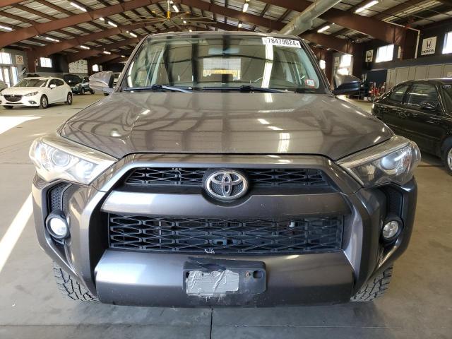 JTEBU5JRXE5182299 - 2014 TOYOTA 4RUNNER SR5 GRAY photo 5