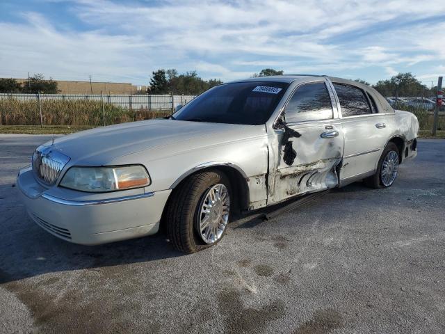 1LNHM82VX6Y632508 - 2006 LINCOLN TOWN CAR SIGNATURE LIMITED BEIGE photo 1