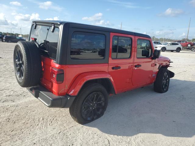 1C4JJXP60NW170013 - 2022 JEEP WRANGLER U SAHARA 4XE RED photo 3