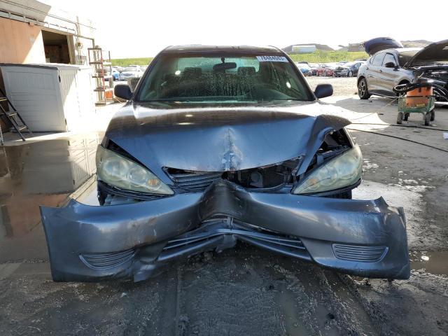 4T1BE32K65U534769 - 2005 TOYOTA CAMRY LE GRAY photo 5