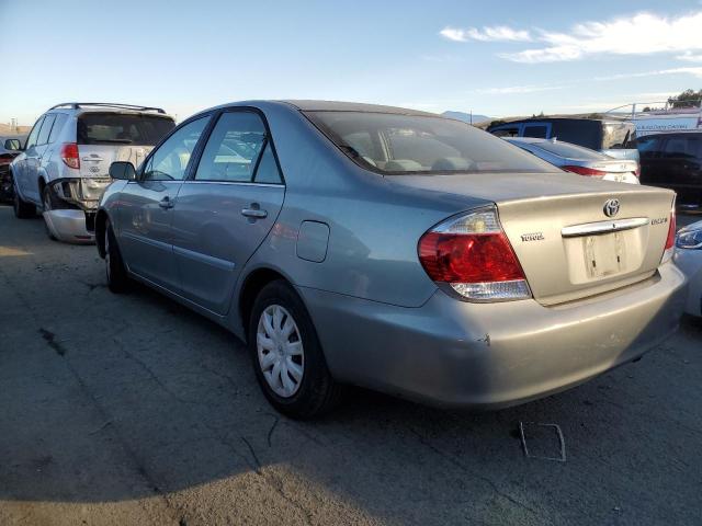 4T1BE32K95U510353 - 2005 TOYOTA CAMRY LE SILVER photo 2