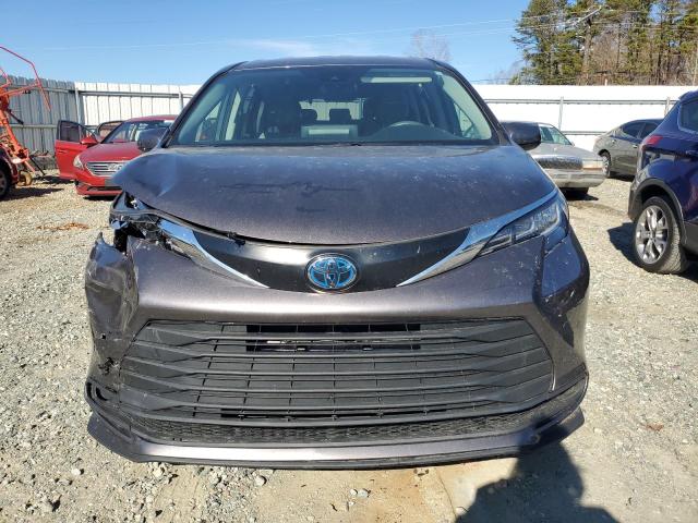 5TDKRKEC5NS097925 - 2022 TOYOTA SIENNA LE GRAY photo 5