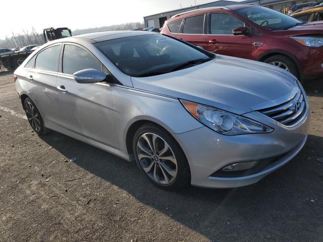 5NPEC4AB3EH936158 - 2014 HYUNDAI SONATA SE SILVER photo 4