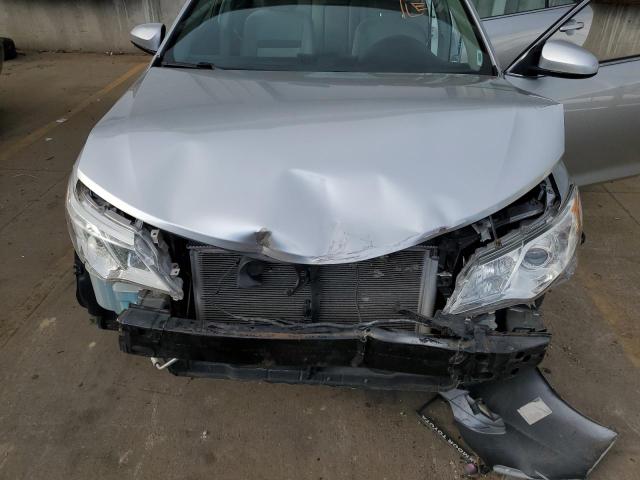 4T4BF1FK0ER443062 - 2014 TOYOTA CAMRY L SILVER photo 11