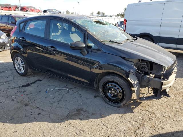 3FADP4EJ9KM153083 - 2019 FORD FIESTA SE BLACK photo 4