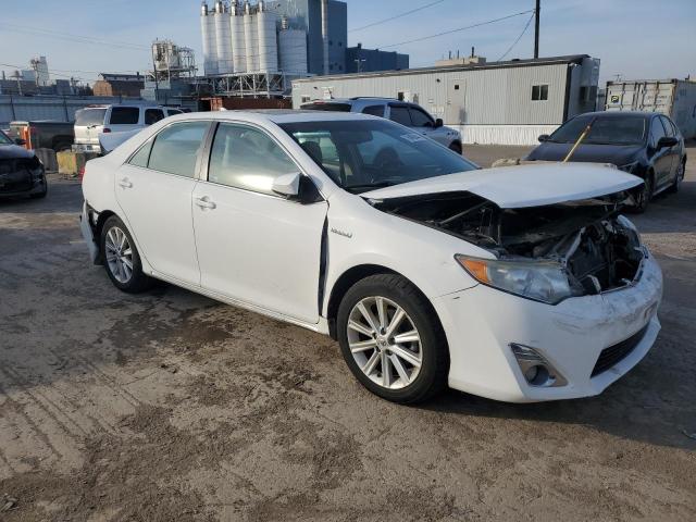 4T1BD1FK0CU012167 - 2012 TOYOTA CAMRY HYBRID WHITE photo 4