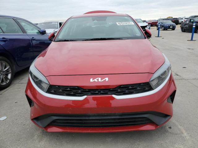 3KPF24AD1NE432138 - 2022 KIA FORTE FE RED photo 5