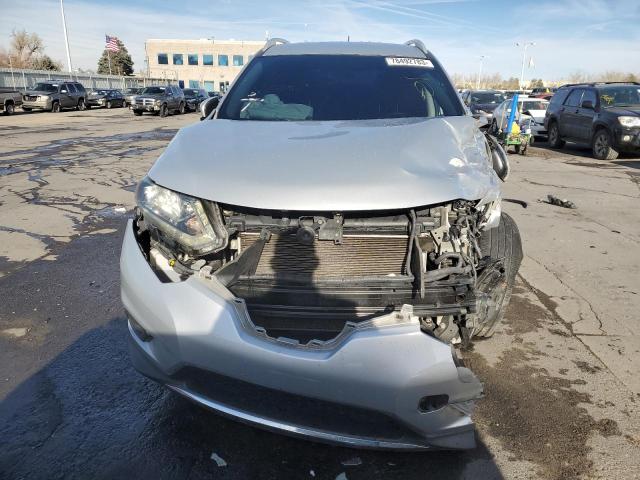 5N1AT2MV6FC767805 - 2015 NISSAN ROGUE S SILVER photo 5