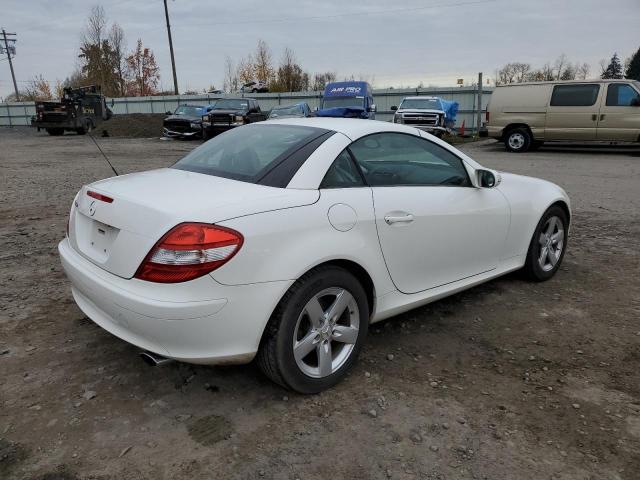 WDBWK54F26F104882 - 2006 MERCEDES-BENZ SLK 280 WHITE photo 3