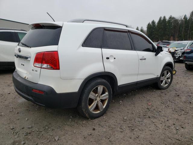 5XYKUDA25DG355489 - 2013 KIA SORENTO EX WHITE photo 3