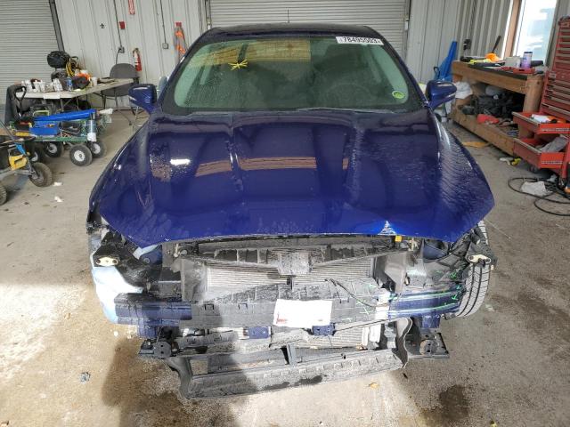 3FA6P0H74GR140043 - 2016 FORD FUSION SE BLUE photo 5