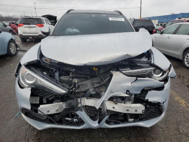 ZASPAKBNXM7D01072 - 2021 ALFA ROMEO STELVIO TI BLUE photo 5