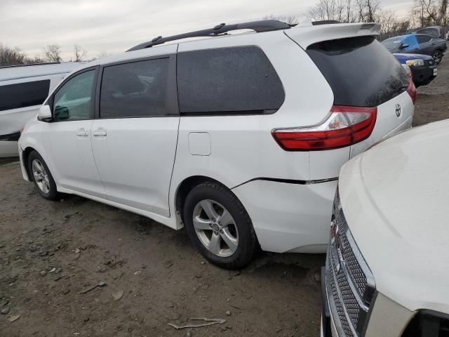 5TDKZ3DC5JS921519 - 2018 TOYOTA SIENNA LE WHITE photo 2