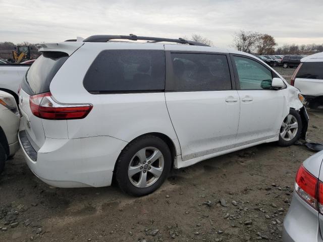 5TDKZ3DC5JS921519 - 2018 TOYOTA SIENNA LE WHITE photo 3