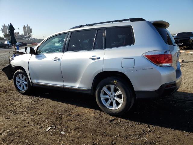 5TDZK3EH2DS093639 - 2013 TOYOTA HIGHLANDER BASE SILVER photo 2