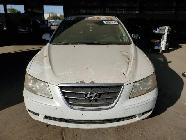 5NPET4AC9AH586392 - 2010 HYUNDAI SONATA GLS WHITE photo 5