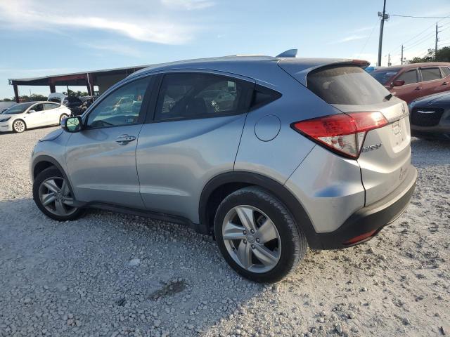 3CZRU5H56KM723757 - 2019 HONDA HR-V EX SILVER photo 2