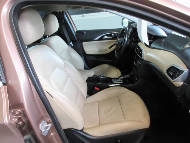 SJKCH5CR6HA023217 - 2017 INFINITI QX30 BASE TAN photo 5