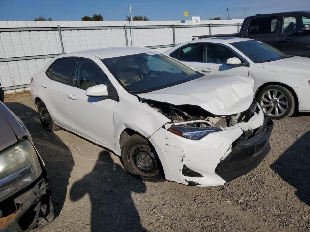 5YFBURHE6HP669327 - 2017 TOYOTA COROLLA L WHITE photo 4