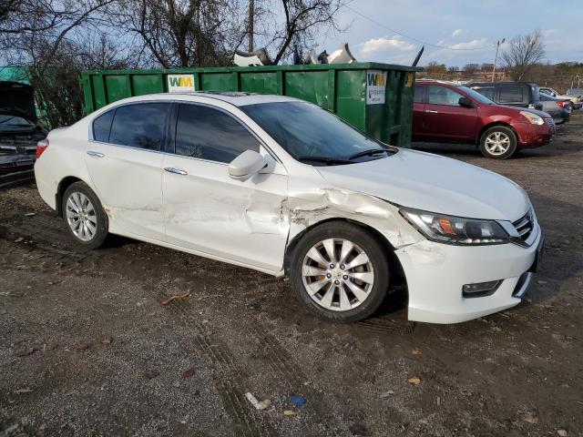 1HGCR3F88DA015218 - 2013 HONDA ACCORD EXL WHITE photo 4