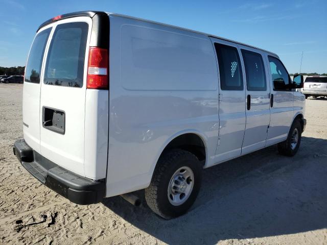 1GCWGAFPXM1230774 - 2021 CHEVROLET EXPRESS G2 WHITE photo 3