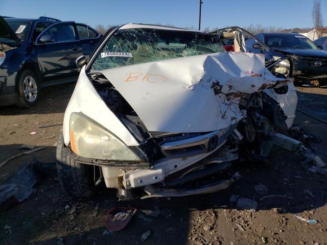 1HGCM56807A137585 - 2007 HONDA ACCORD EX WHITE photo 5